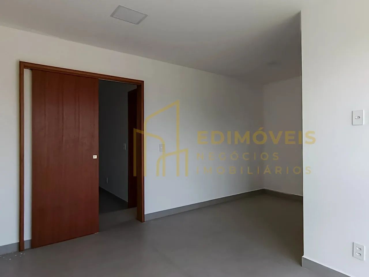 Planície da Serra: Casa Duplex 3 quartos com garagem coberta e varanda - Foto 3