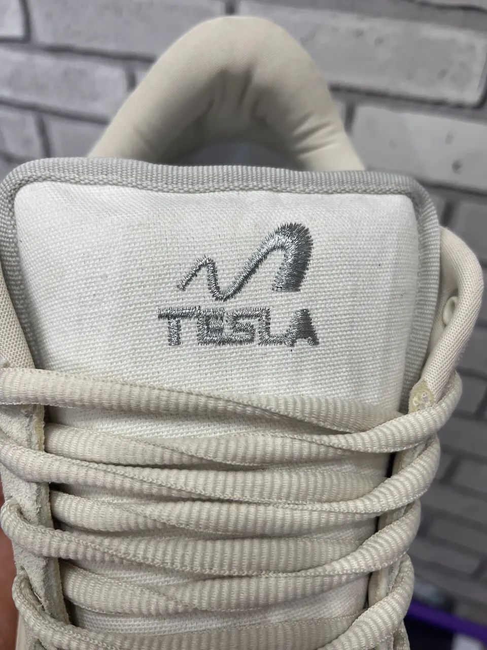 TESLA FLOW OFF WHITE  - Foto 5