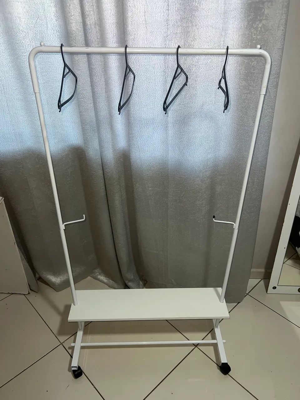 Araras de roupas  - Foto 4