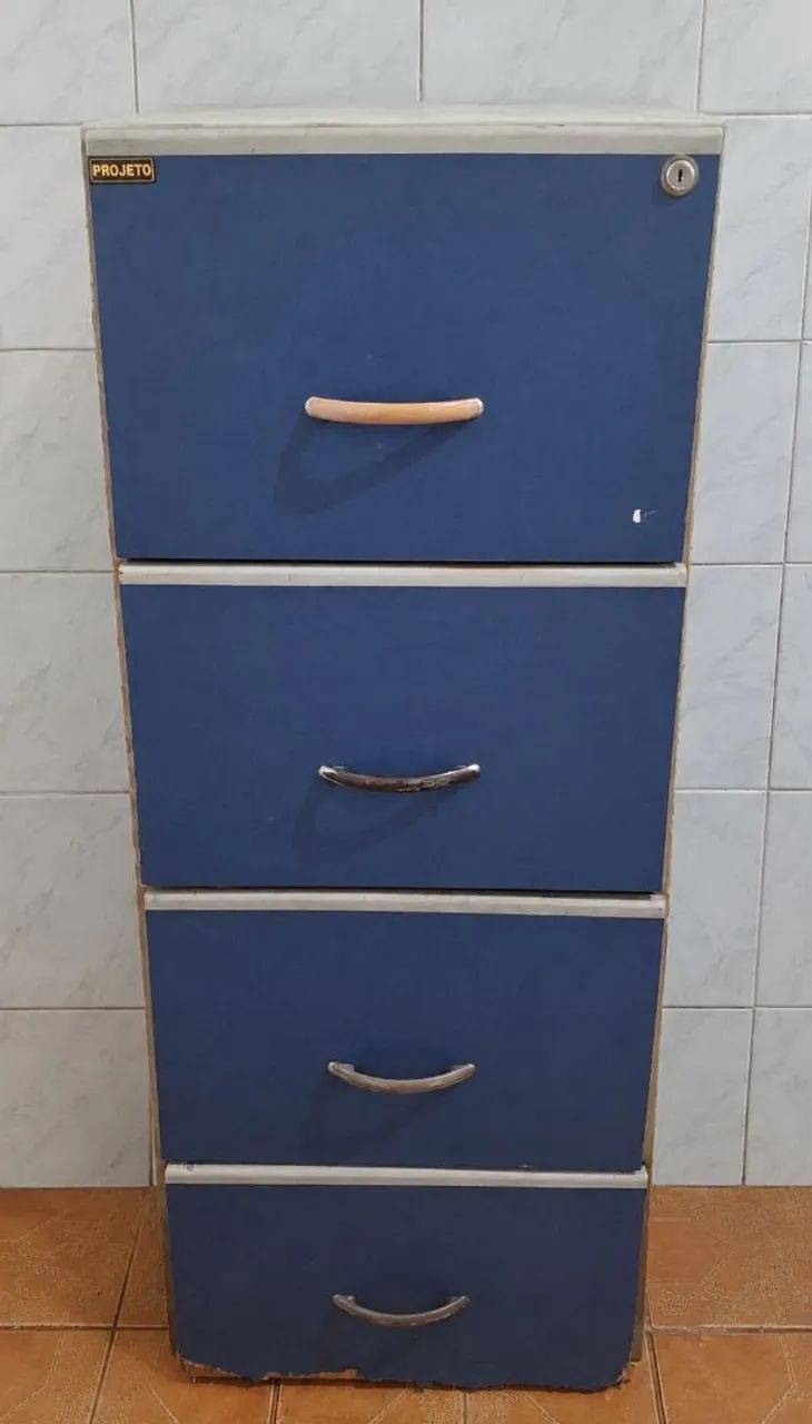 Gaveteiro de escritório com 4 gavetas
