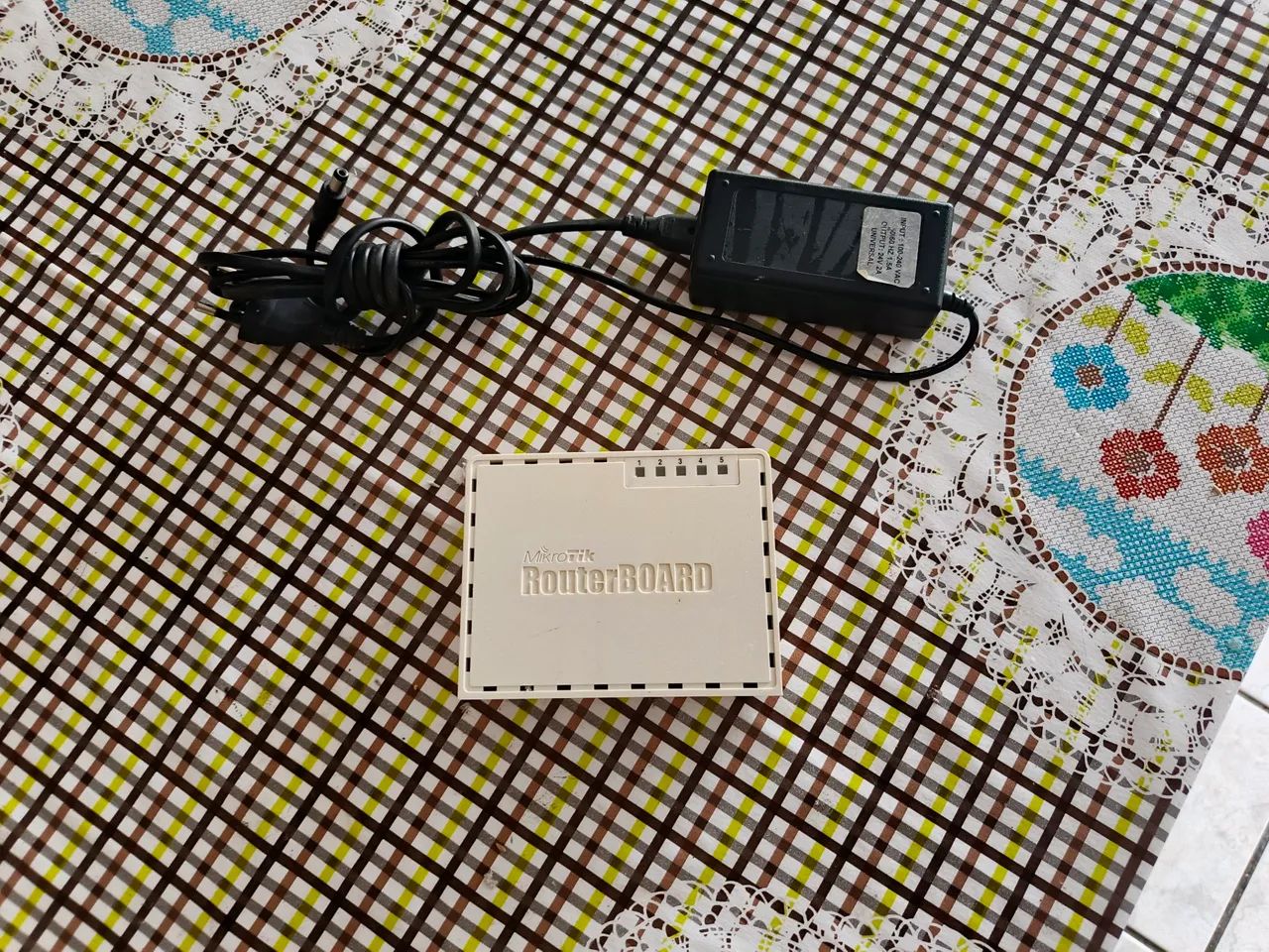 Mikrotiki 750gl atualizado e formatado giga. - Foto 4