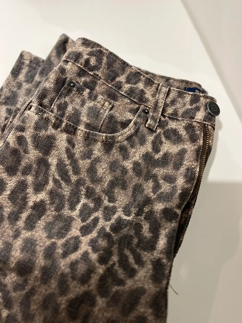 Calça jeans ONCINHA, TAM 36