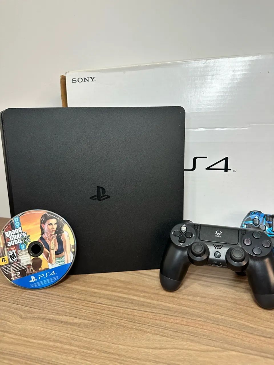 Ps4 slim 1TB + 2 controle  - Foto 3