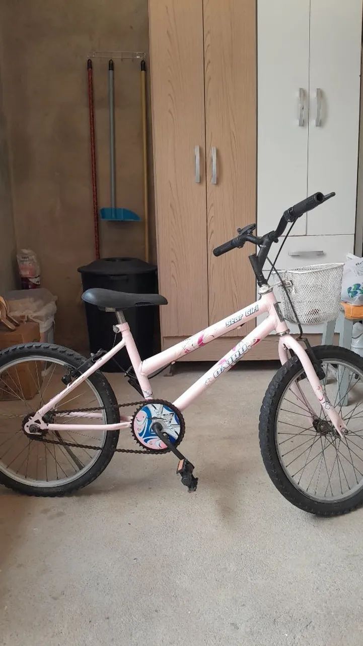 Vendo bicicleta aro 20, tá em bom estado