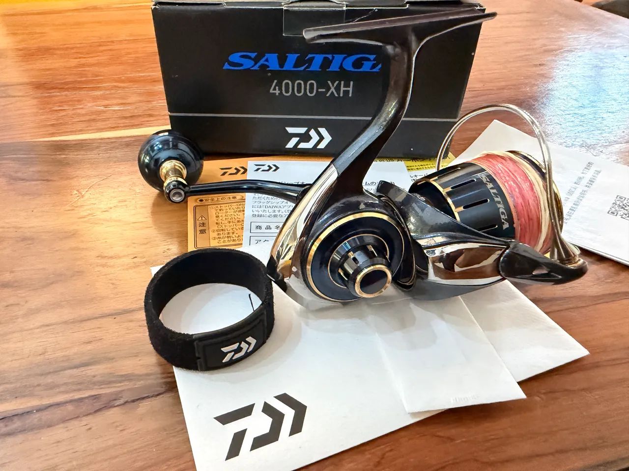 Molinete Daiwa Saltiga 4000-XH