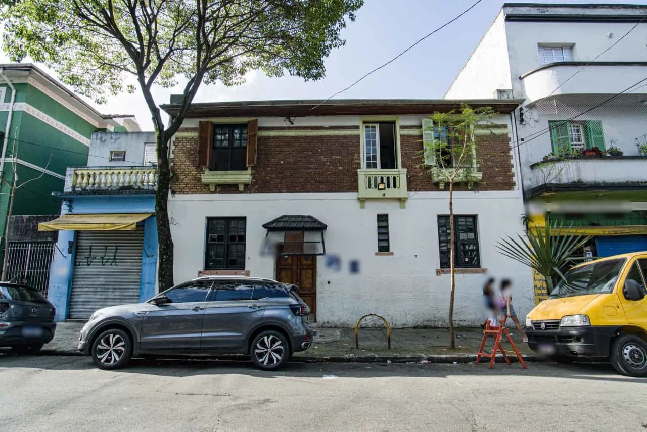 Loja na Rua Conselheiro Carrão, 366  200 m²