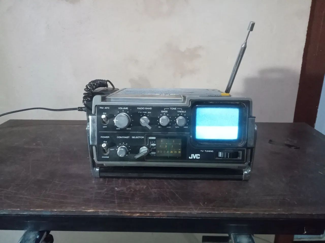TV RADIO JVC 3050 FUNCIONANDO 