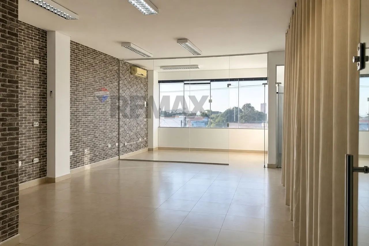 Sala para alugar - 65 M² - São Vito - Foto 2