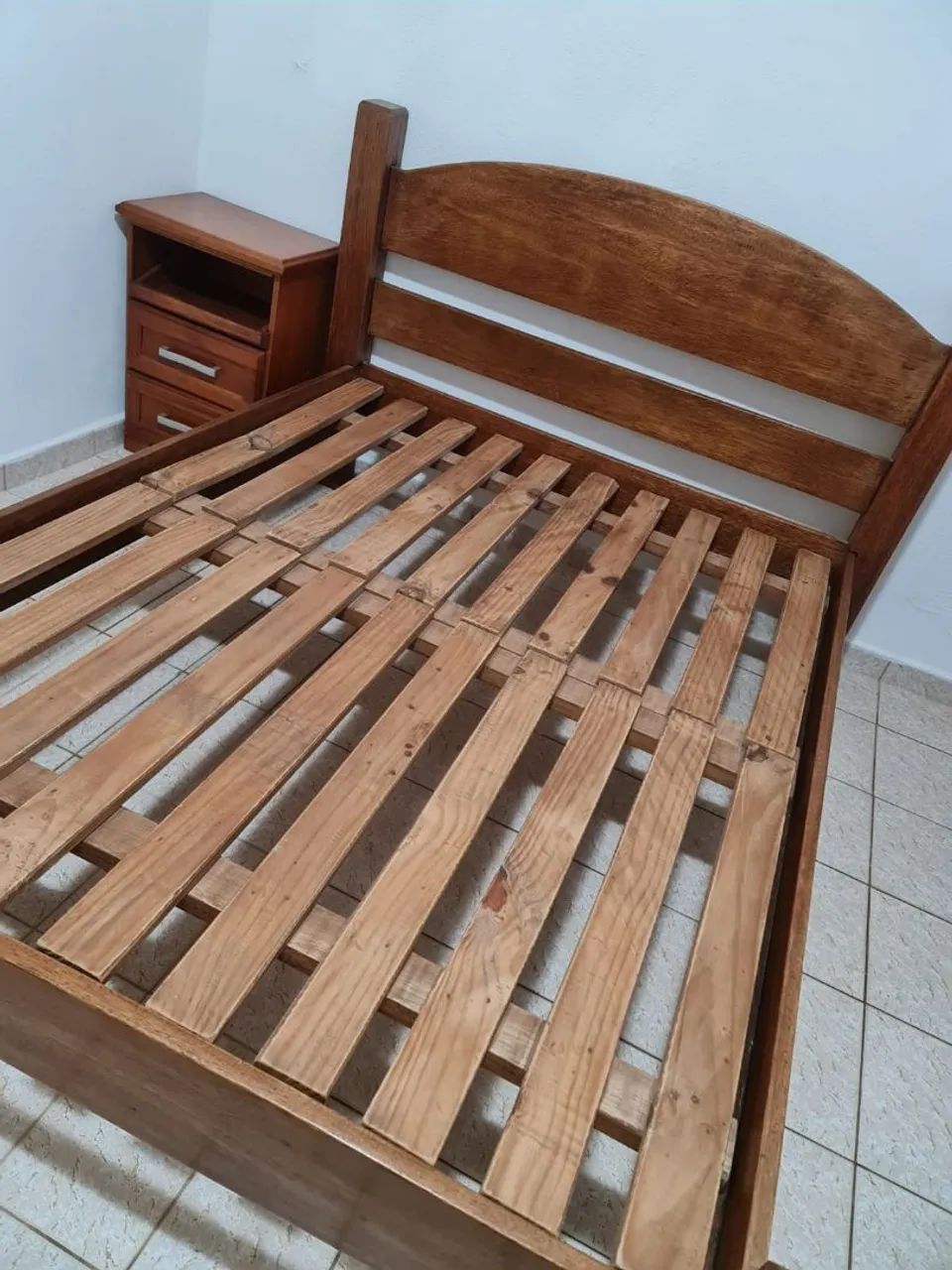 Cama de casal Madeira Maciça - Foto 2