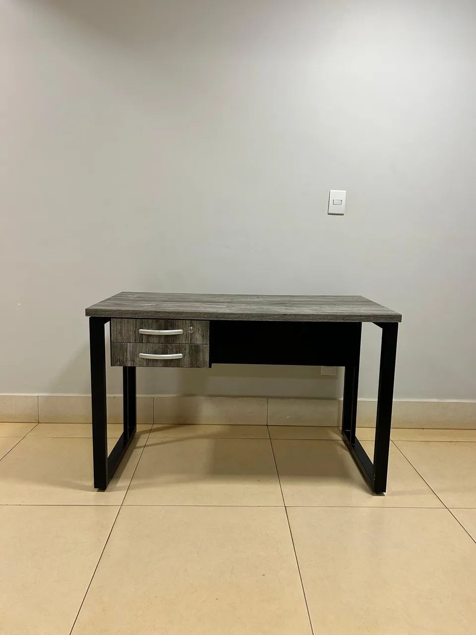 Vende-se mesa para escritório 