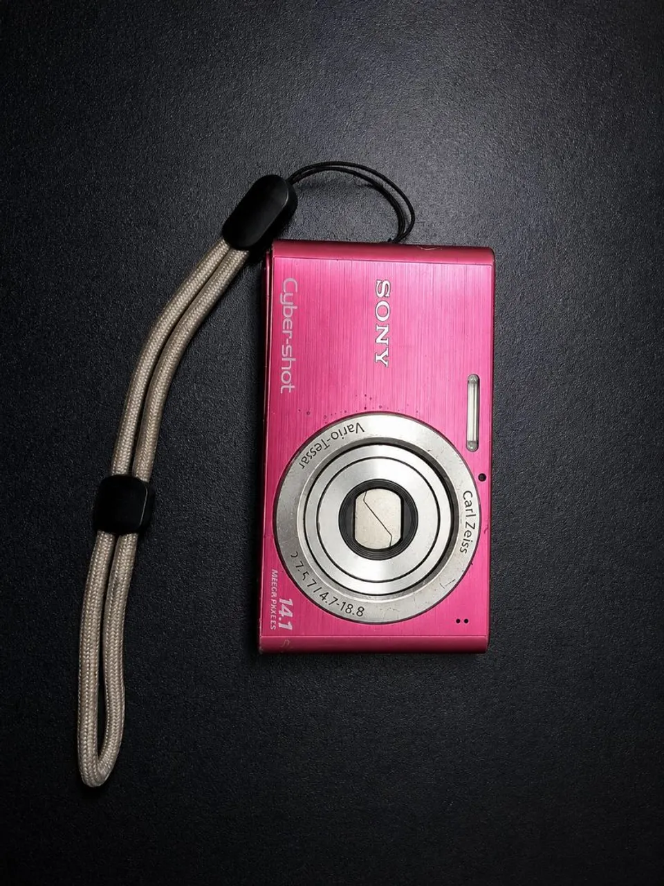 Vendo câmera Sony Cyber-shot 12.1 mega Pixels - Câmeras e
