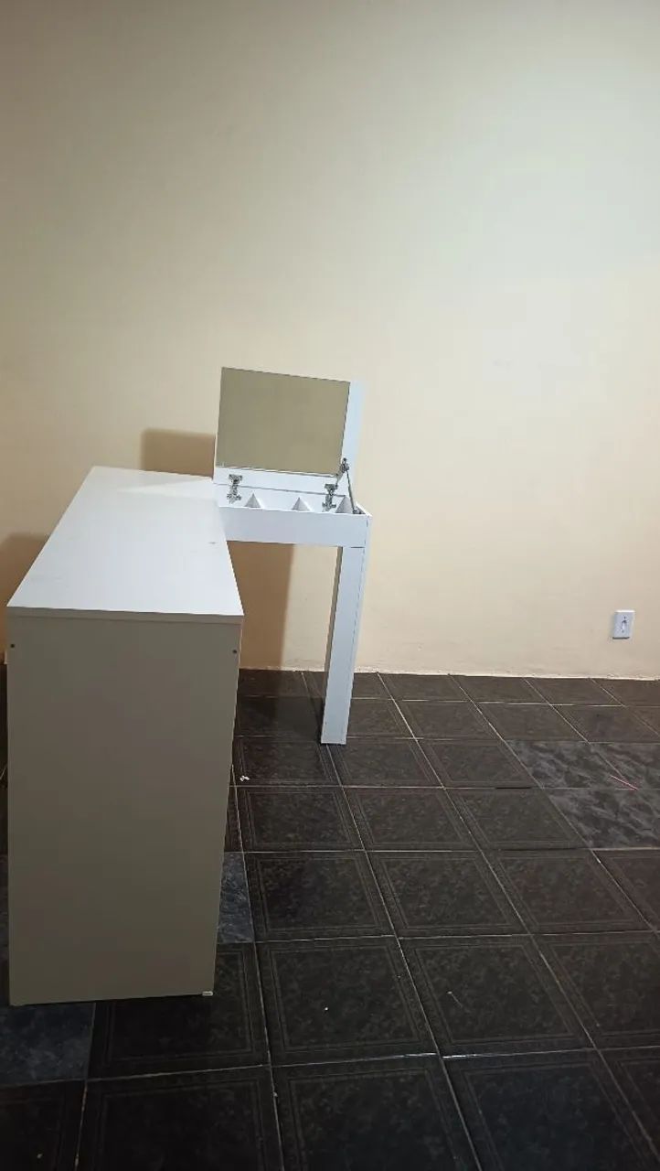 Escrivaninha e penteadeira  - Foto 2