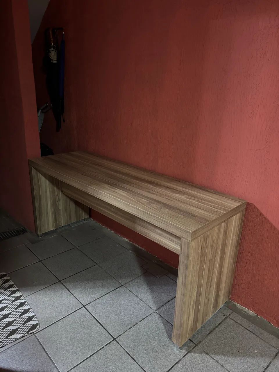Mesa de madeira 1,80cm x 0,60 - Foto 5