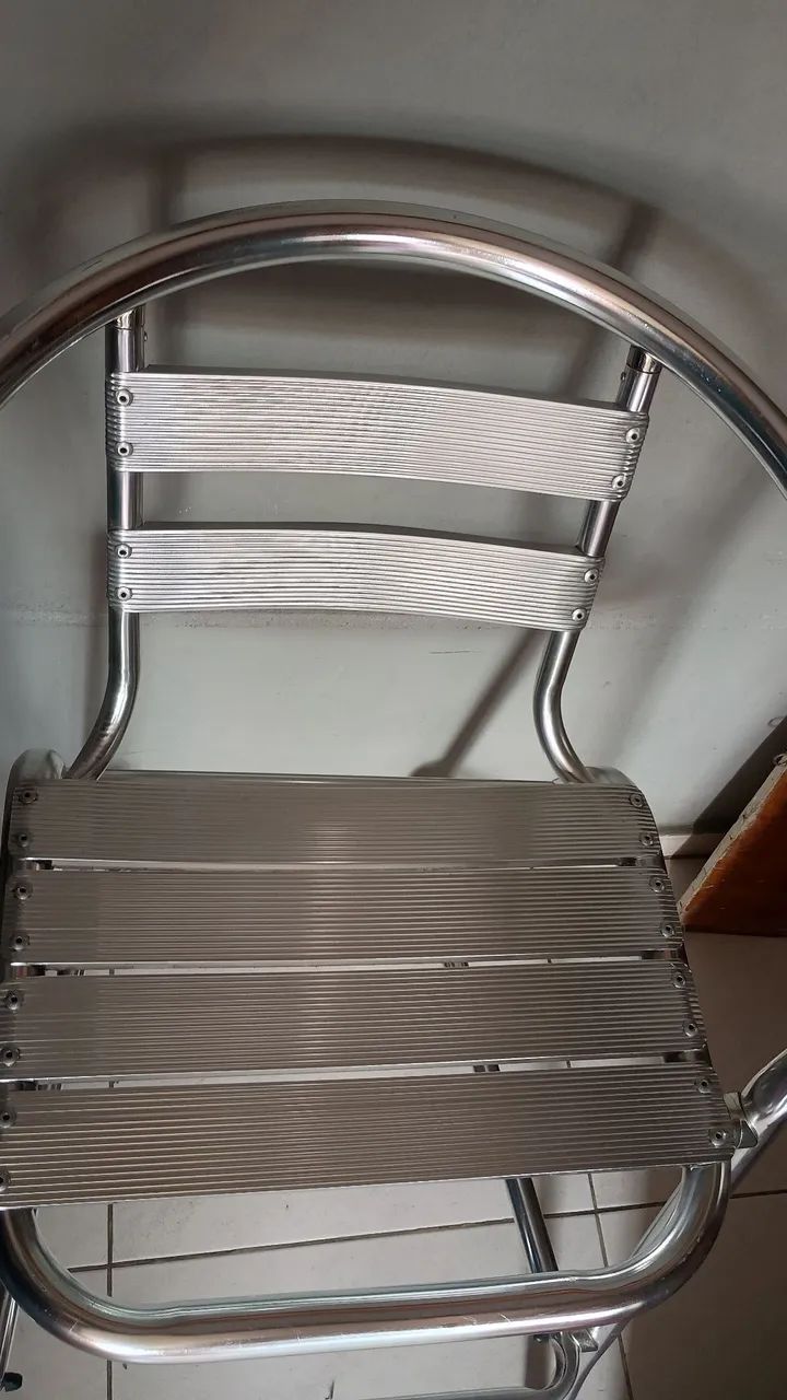 Table with Stools466459706231377921