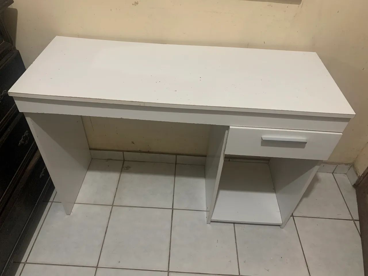 Escrivaninha branca  - Foto 3