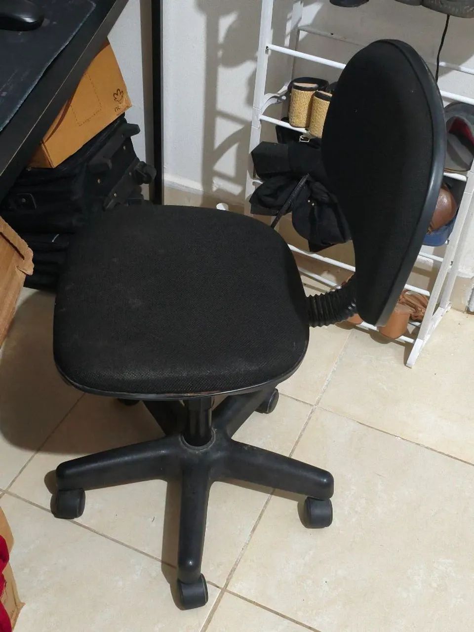 Cadeira escritório simples 