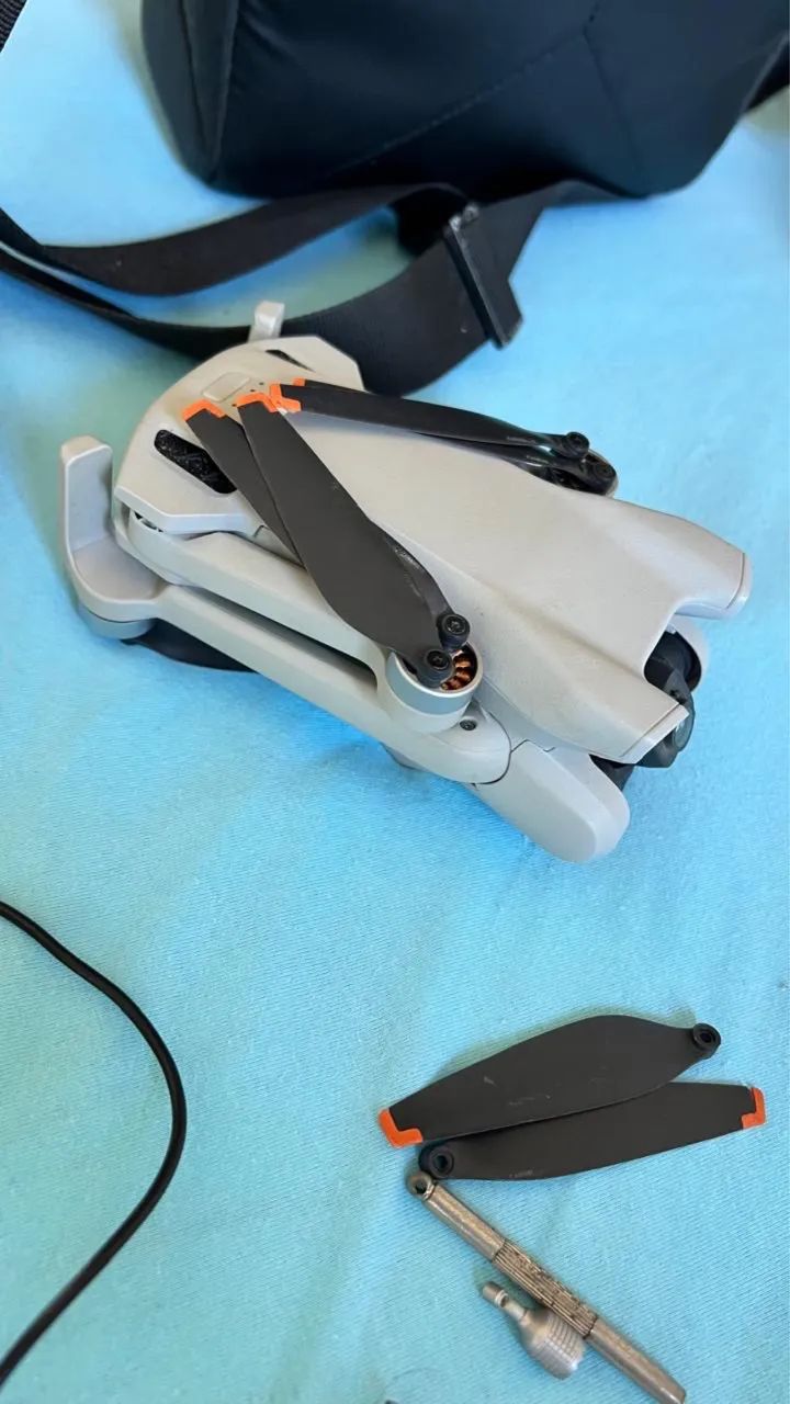DRONE DJI MINI TRÊS  - Foto 2