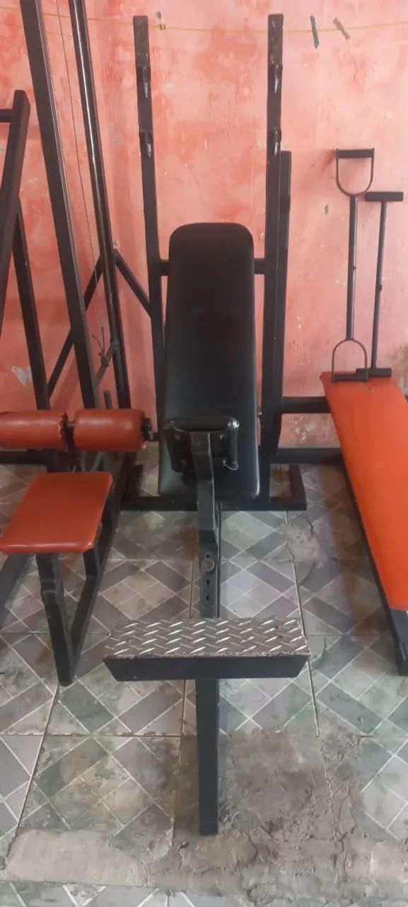 Aparelho de musculação 