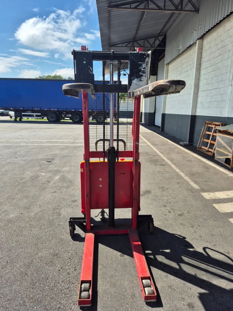 Empilhadeira Elétrica Manual 1600 kg - Foto 5