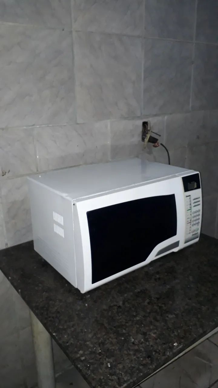 Microondas Panasonic 28 litros funcionando perfeitamente.  - Foto 2