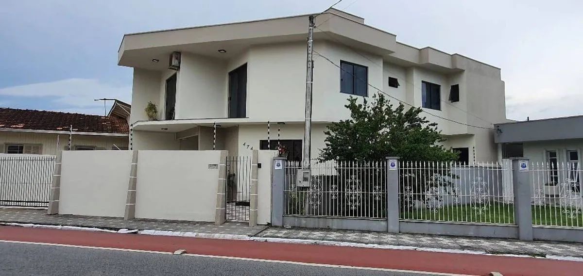 Casa a venda em Itajaí!