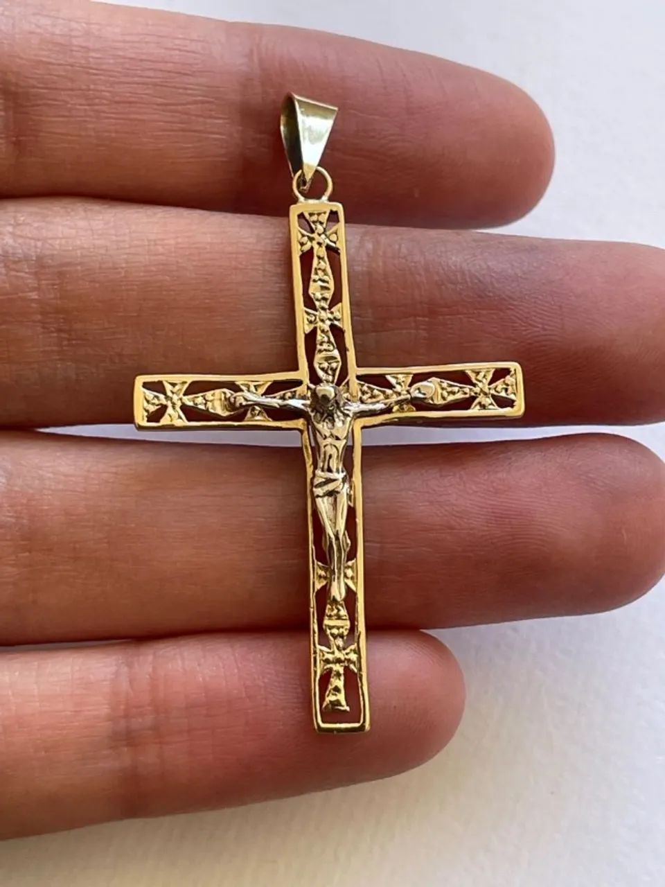 Crucifixo em ouro 18k e ouro branco - Foto 2