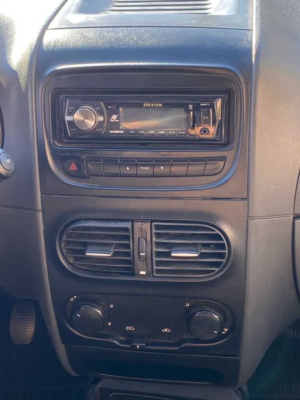 Fiat Strada Working 1.4 MPI Fire Flex 8V CD 2013 - Foto 3