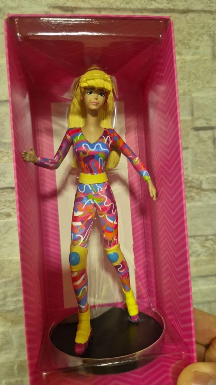 Barbie edição colecionista NOVA NA CAIXA - Foto 2