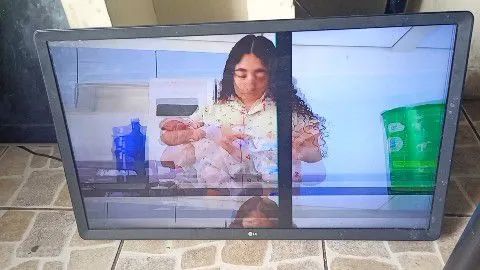 2 TV LG 1 Smart/ 1 Modelo antigo