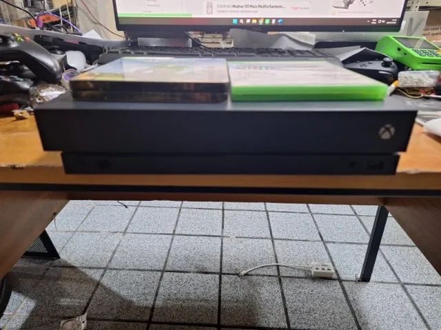 Xbox One X 2tb - Foto 3