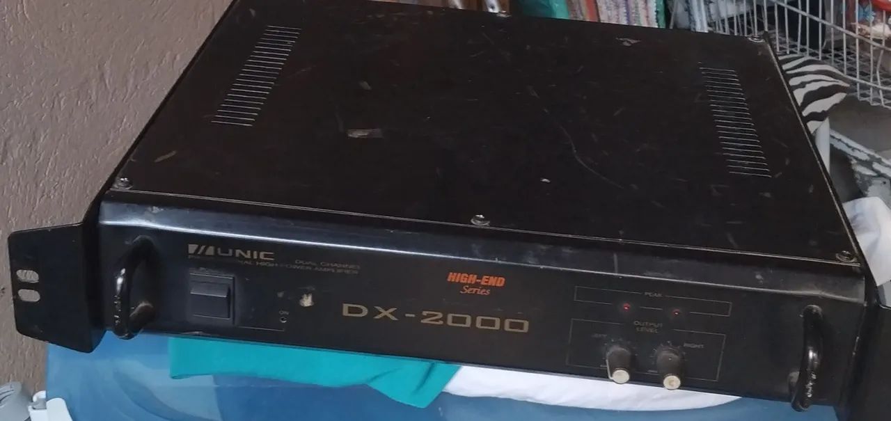 Som para médios e pequenos eventos,Acompanha 2 tripes 3 pedestais,2 Microfones, cabeamento - Foto 2