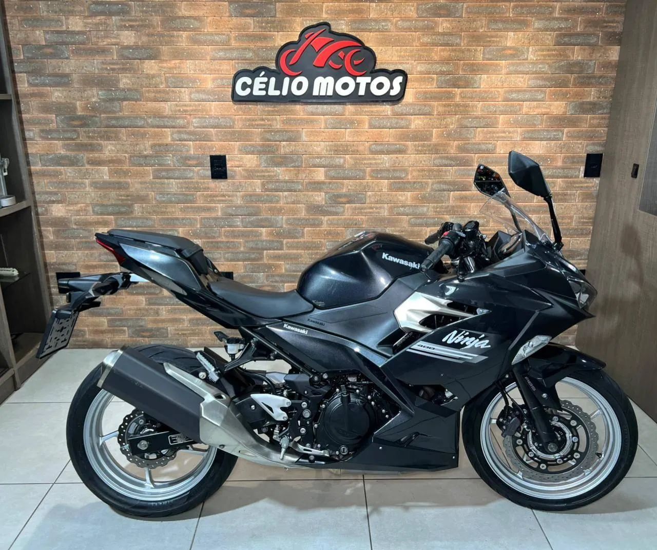 あめページ Fuel Tank Ninja ZX-12R 2006(ZX1200B6F) - Kawasaki純正部品