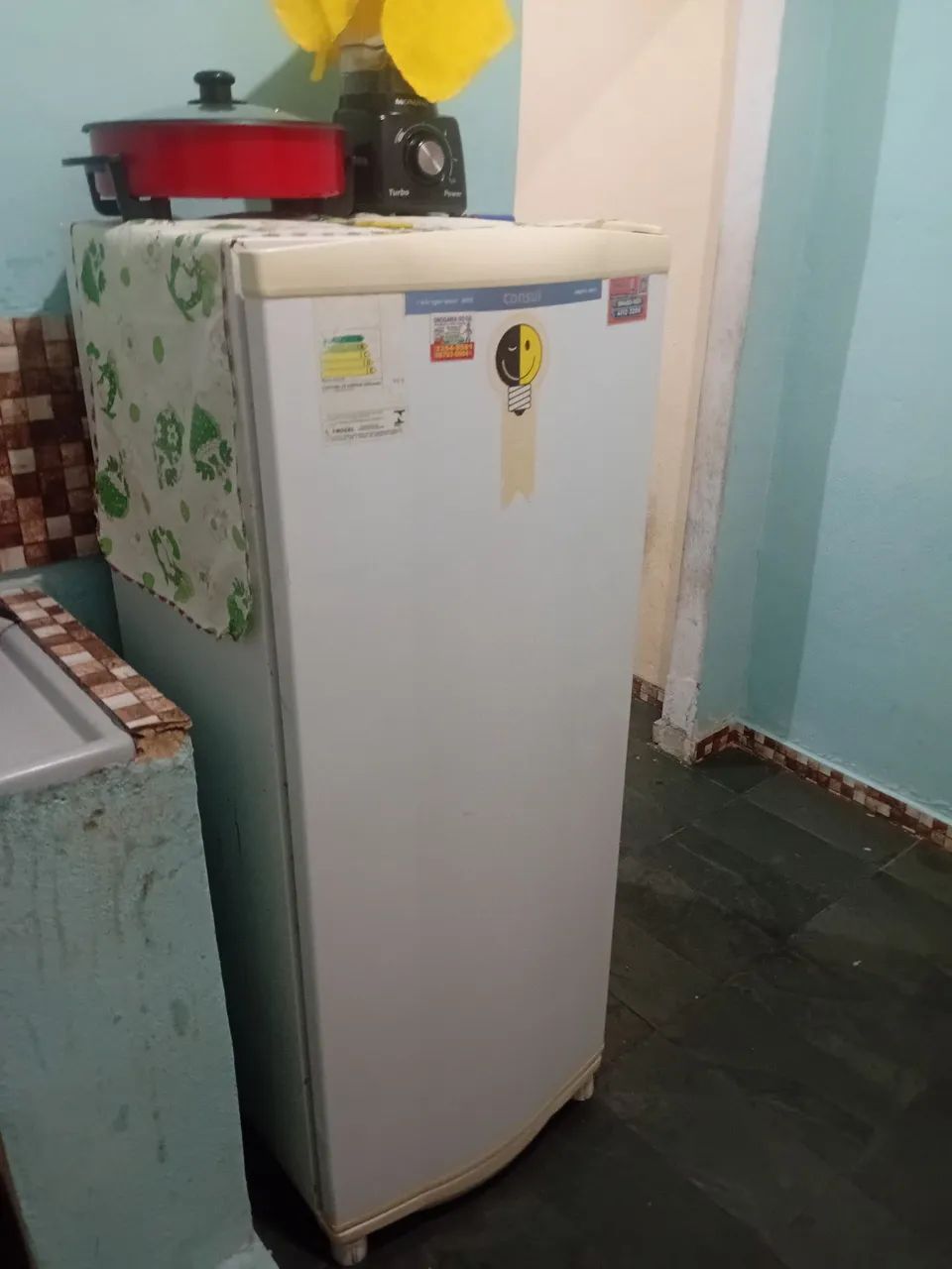 VENDO GELADEIRA E FOGÃO 700 REAIS OS DOIS  - Foto 2