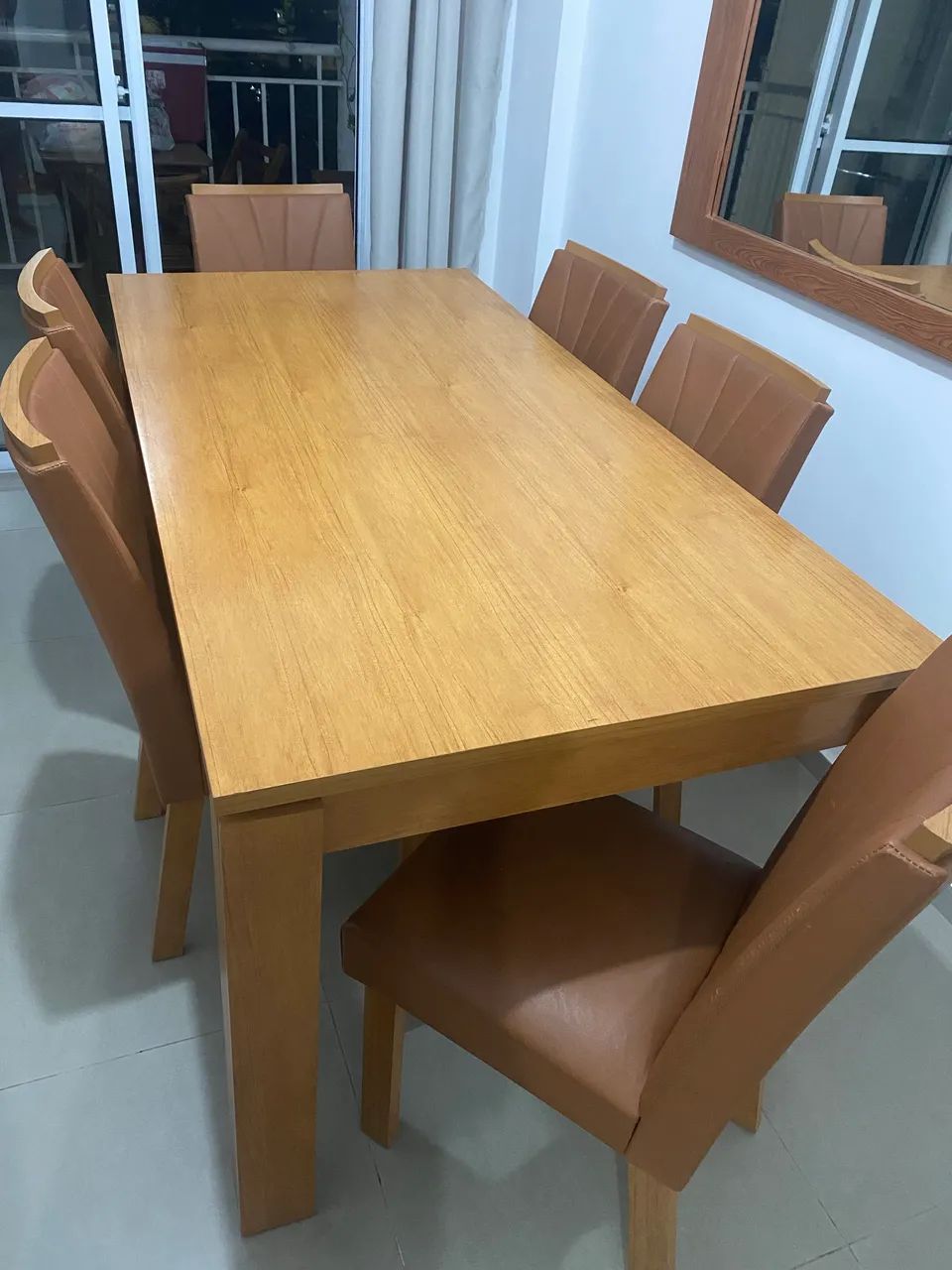 Vendo mesa com 6 cadeiras  - Foto 3