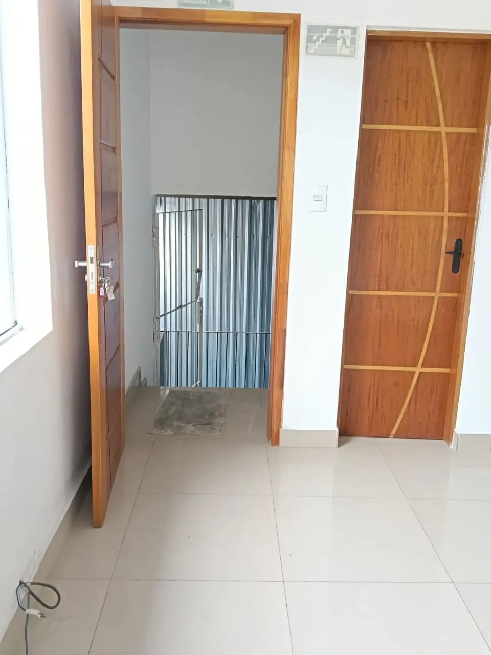 Sobreloja na Avenida de Pinedo, 149 - Sobreloja  120 m²