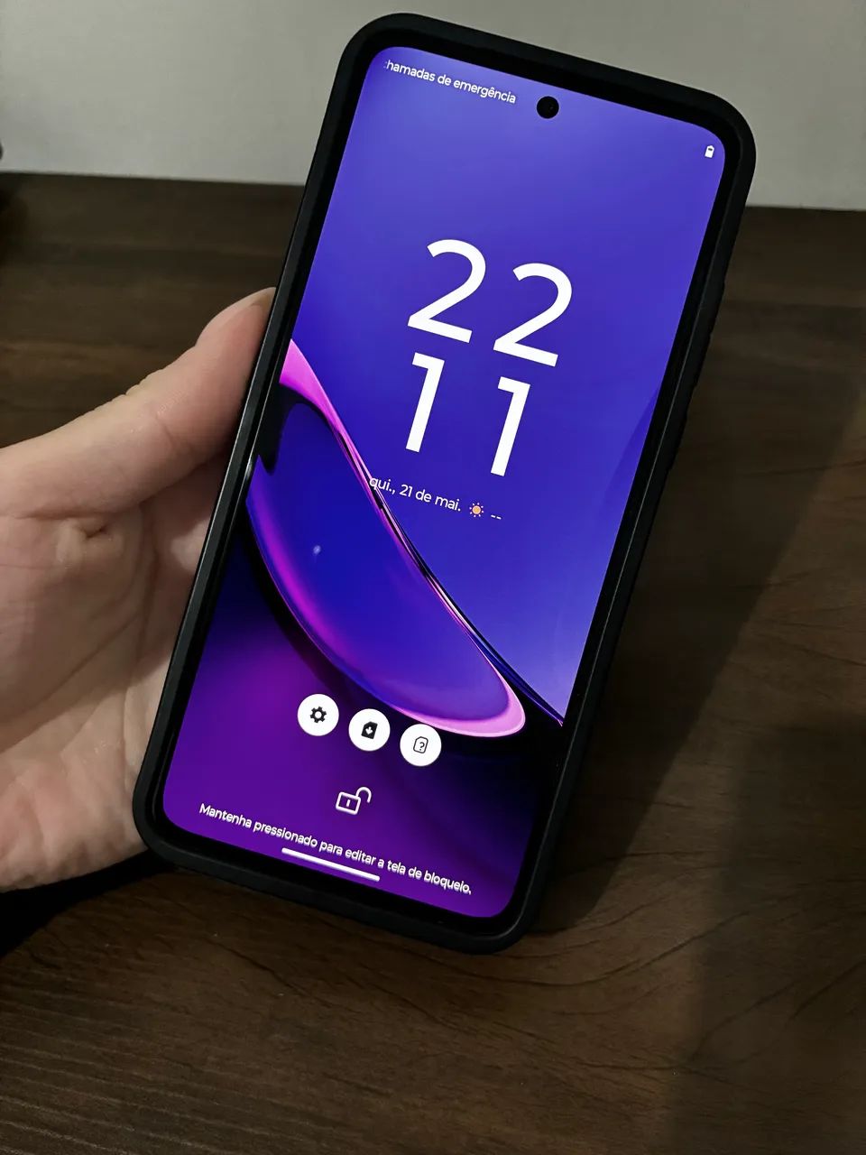 Moto g84