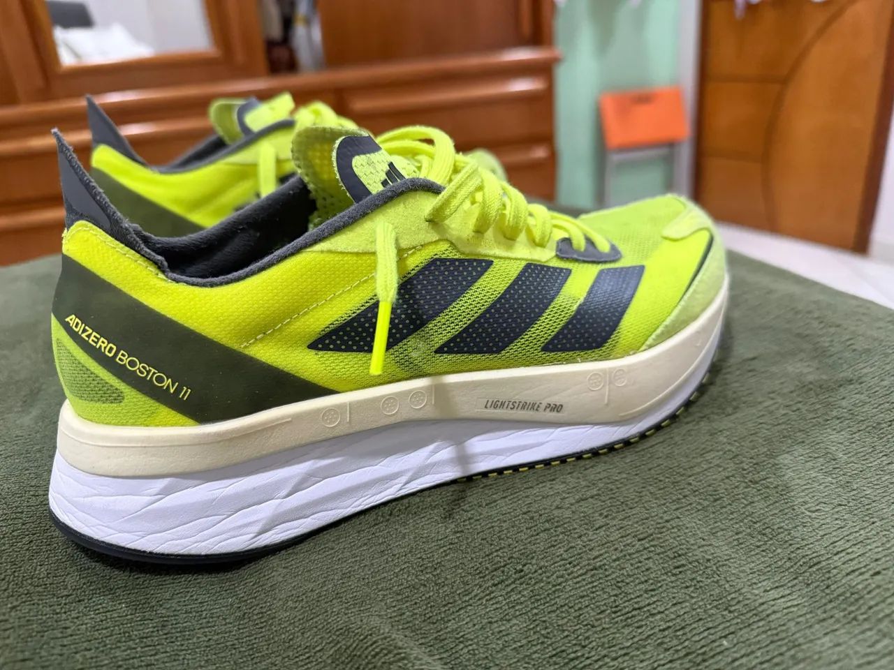 Adidas Adizero Boston 11 - Foto 4