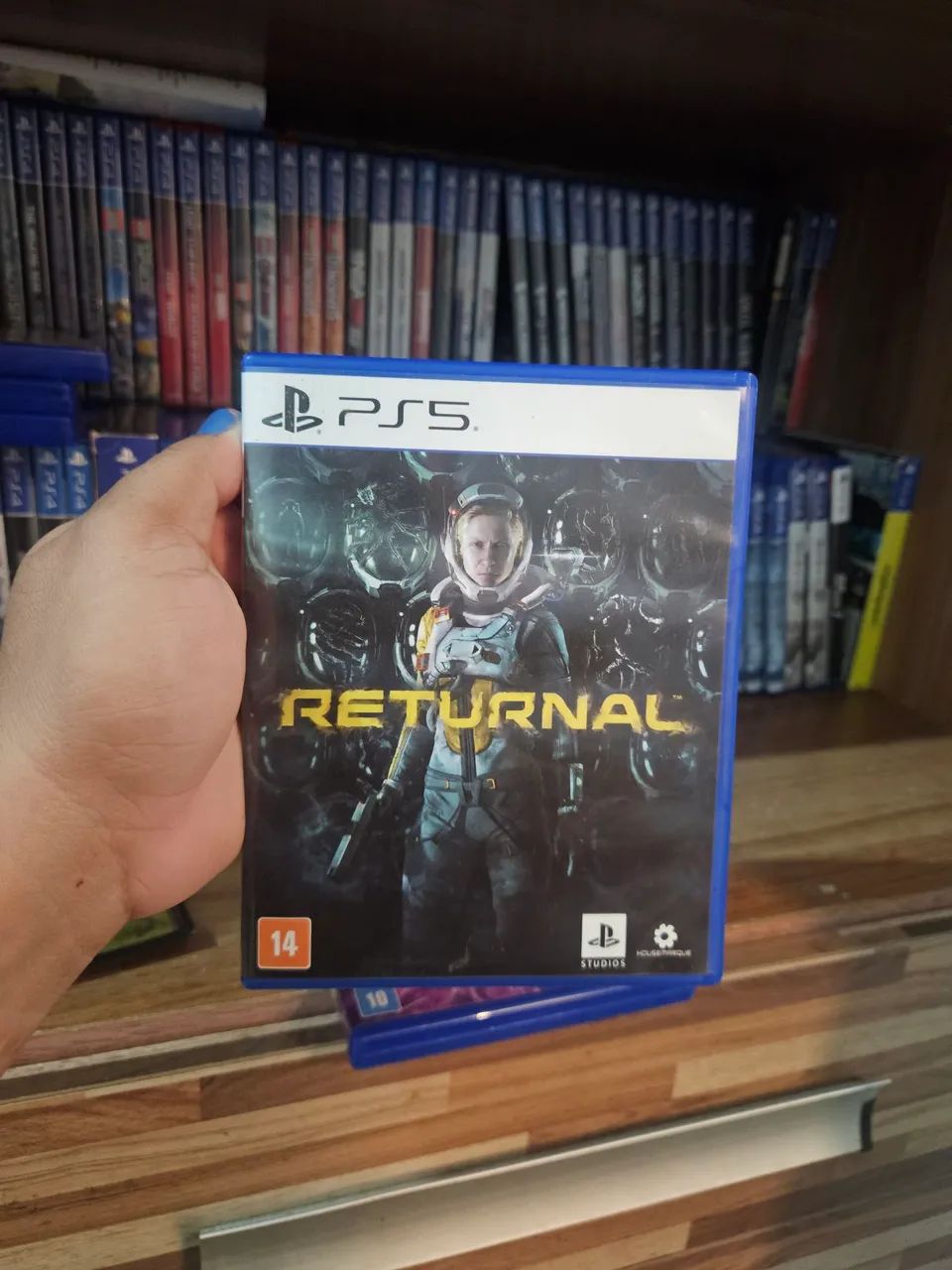 Vendo Returnal de PS5 