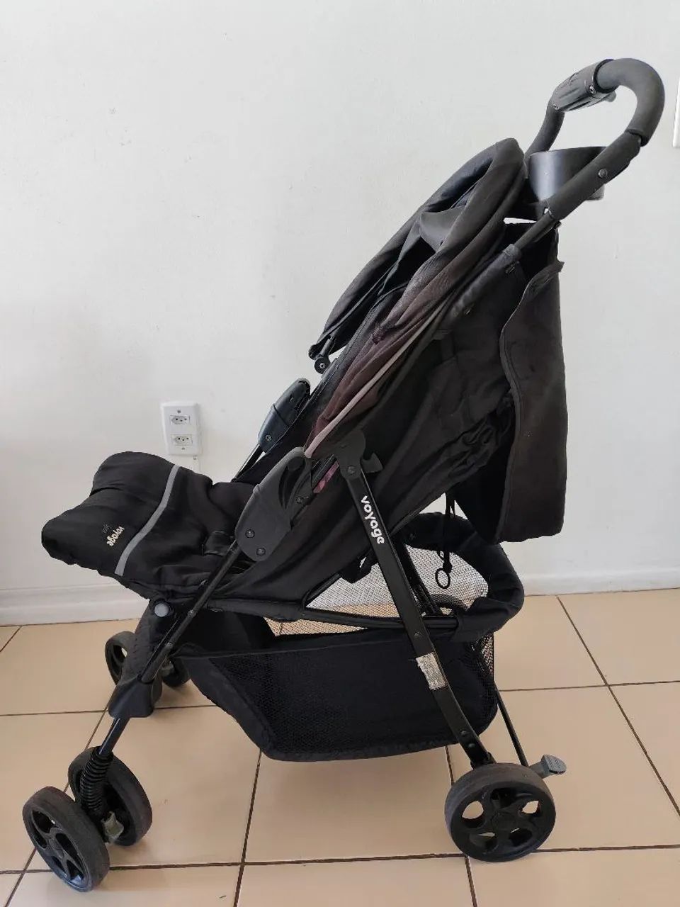 Carrinho de bebê voyage