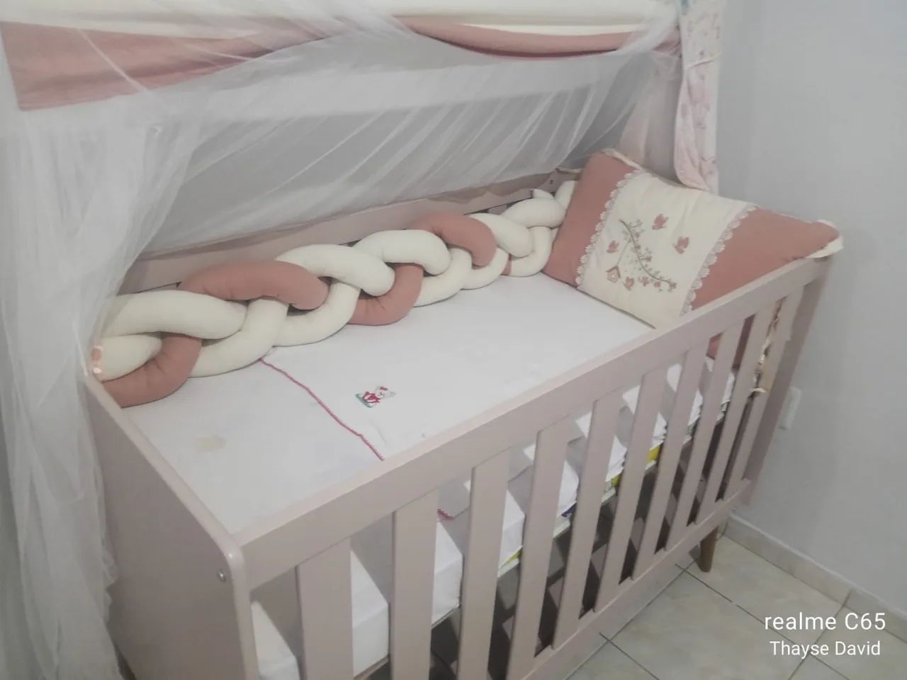 Vendo berço de bebê menina - Foto 3