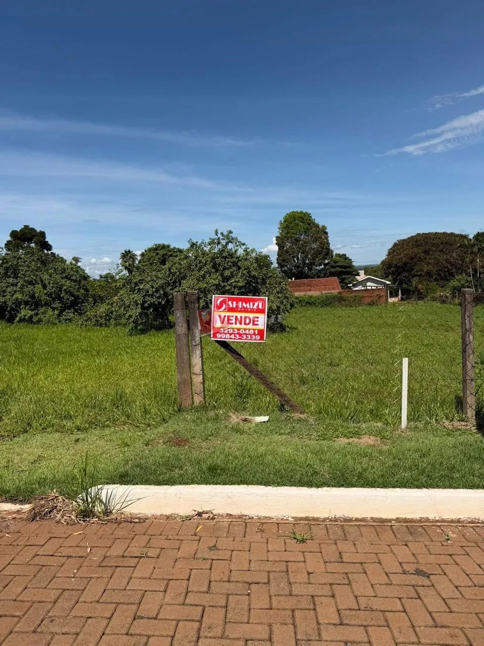 Terreno à venda em Maringá, Parque Industrial 200, com 1097 m²