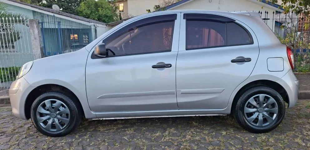 Nissan March 2013