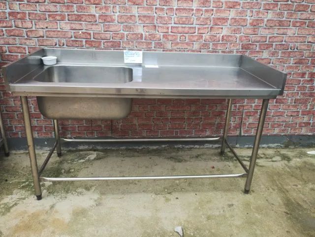 Bancada inox profissional com cuba embutida - ALFATEC  Material: