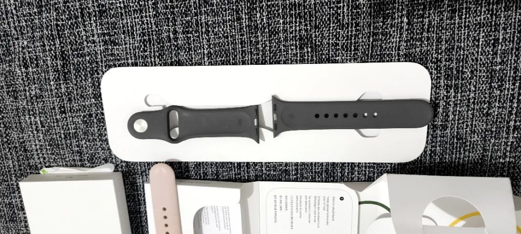 Apple Watch SE 3 GPS + Cellular, 40mm, Starlight - Foto 3
