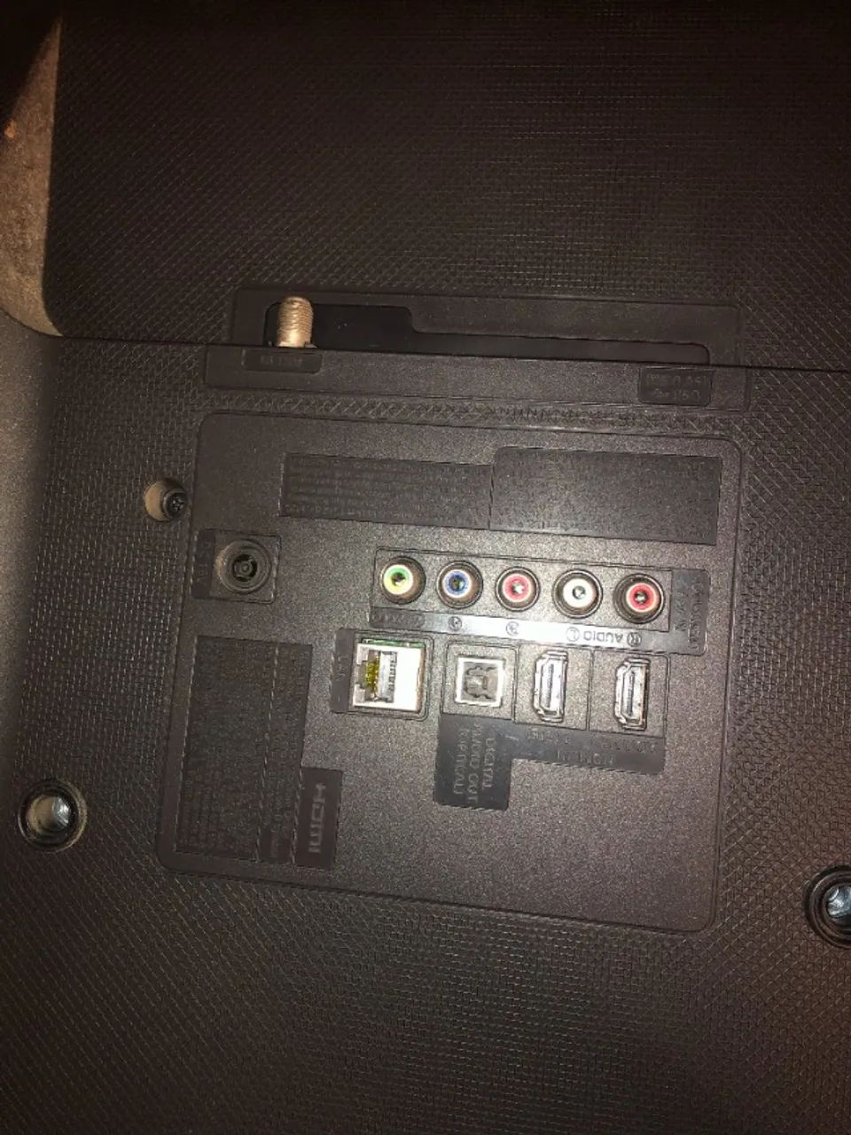 Defeito na tela - Televisão para retirada de peças com controle e fonte - Foto 3