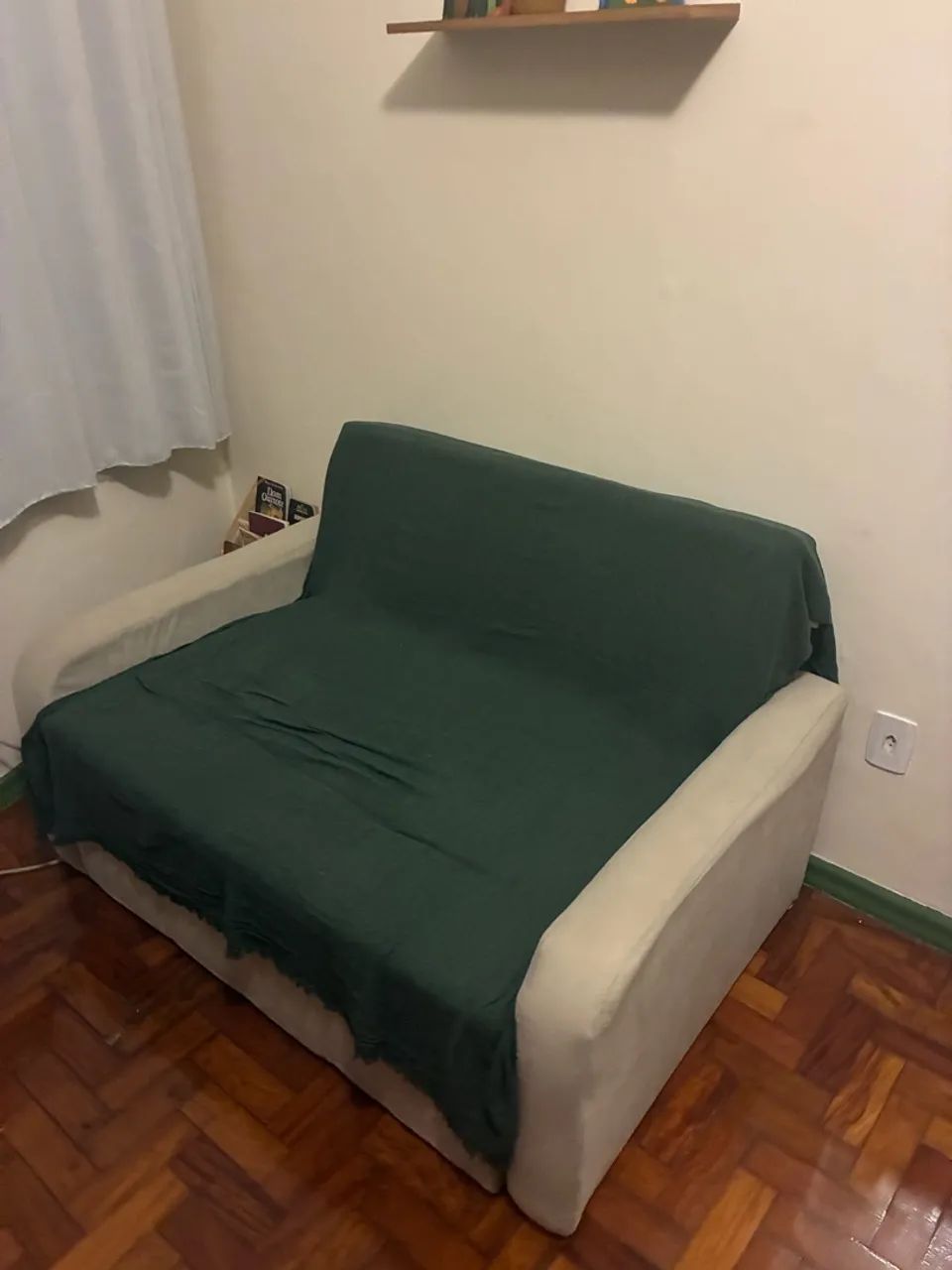 Sofá cama com 6 meses de uso