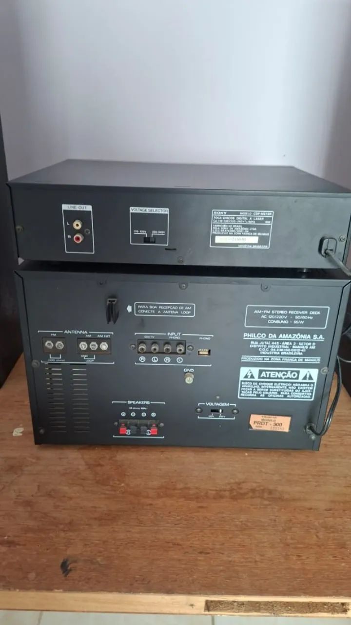 Aparelho de som Philco Hitachi (Toca disco, CD, rádio e 2 caixas) - Foto 5
