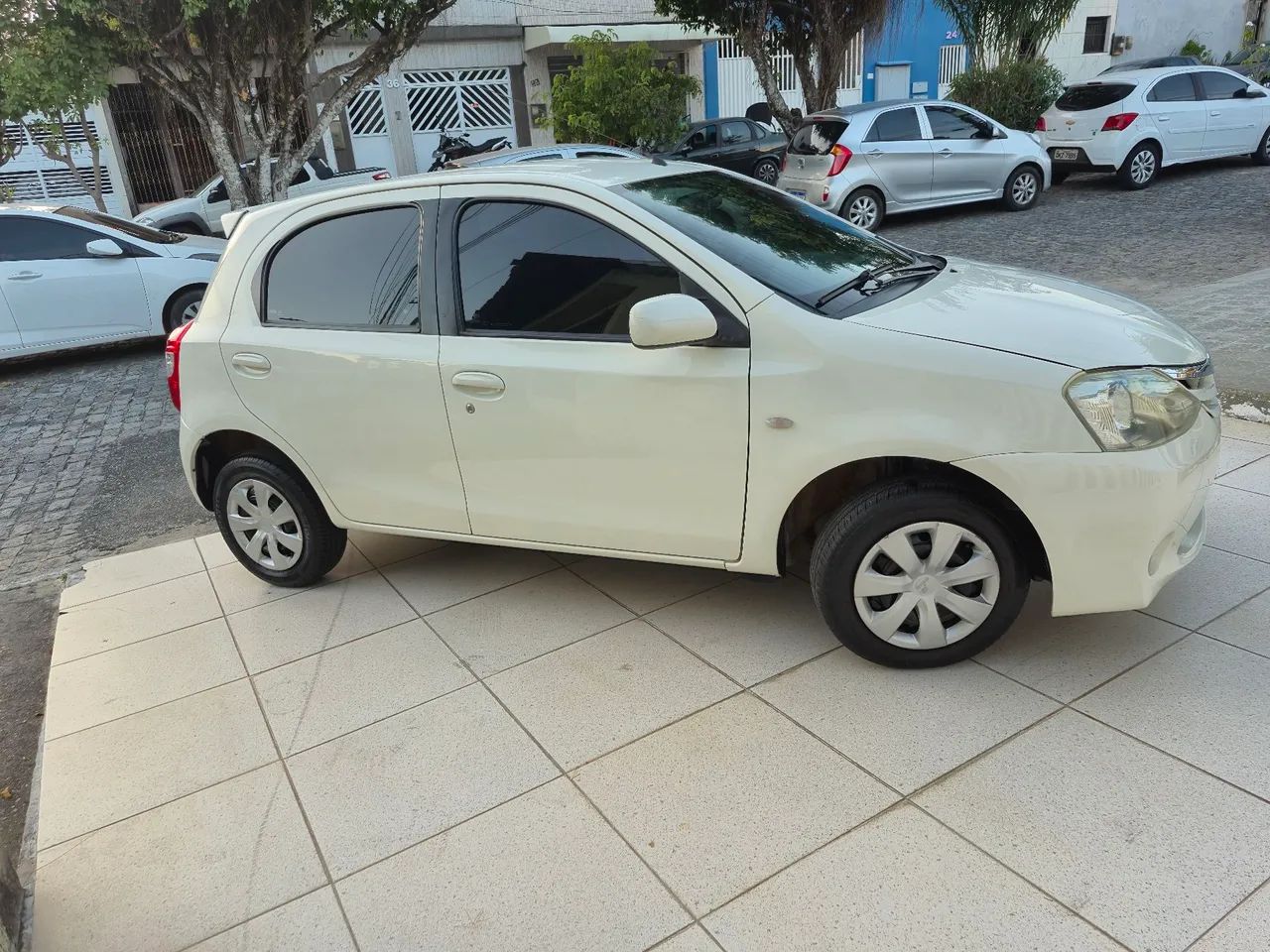 Toyota Etios XS 1.3 Flex 16V 5P Mec. 2013 - Foto 6