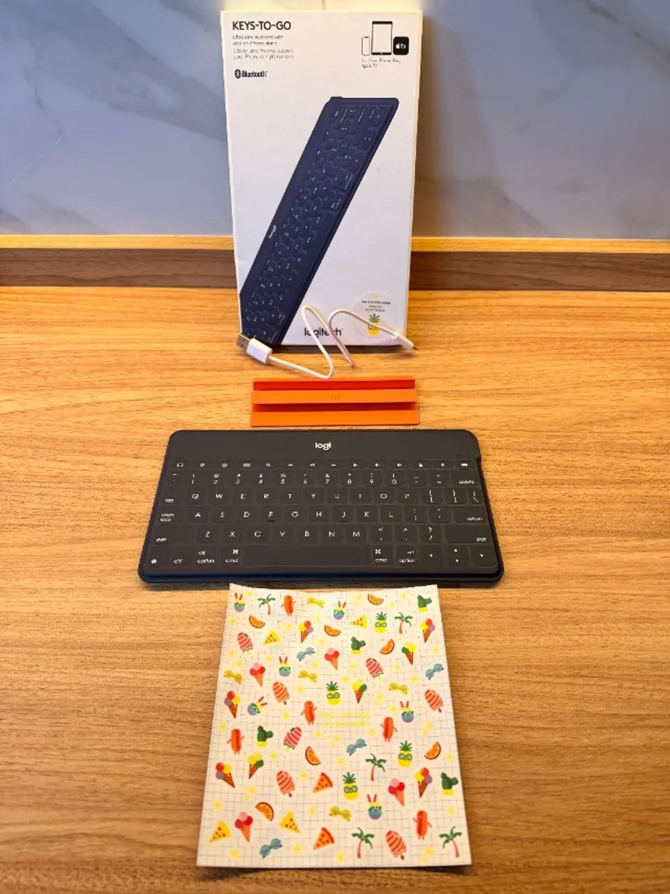 Teclado Bluetooth Logitech Keys-to-Go com caixa e acessórios - Foto 5