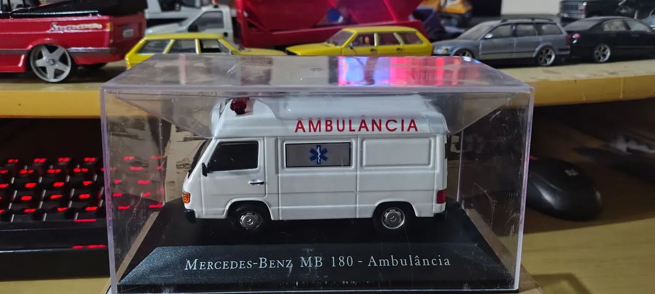 Miniaturas escalas 1/43 - Foto 2